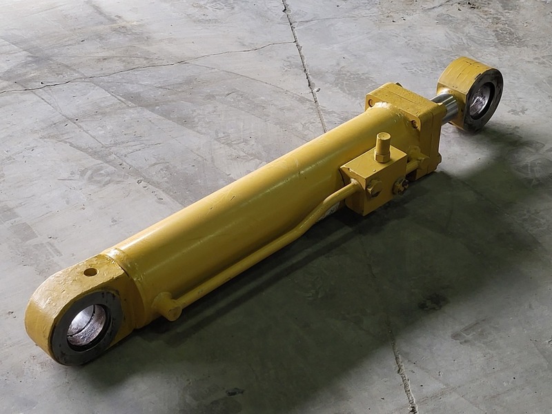 5" Bore, Caterpillar #180-8500, 127mm bore diameter steering cy, like new - Image 6