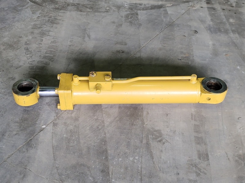 5" Bore, Caterpillar #180-8500, 127mm bore diameter steering cy, like new - Image 9