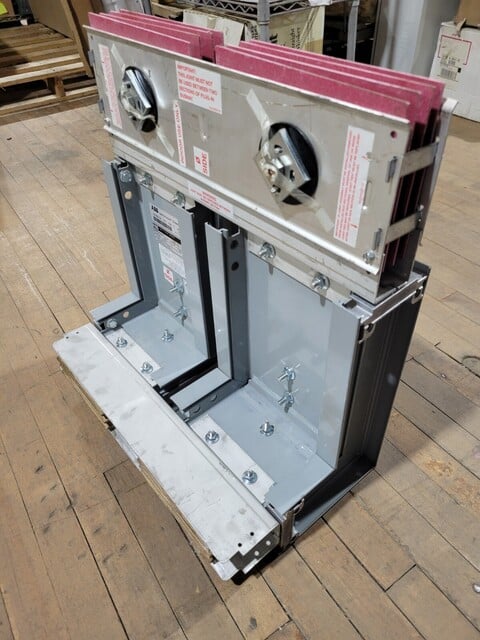 3200 Amps, ABB, 212C1002P113, Spectra Series Busway, 300 Volt 3 Phase 3 Watt Indoor - Image 3