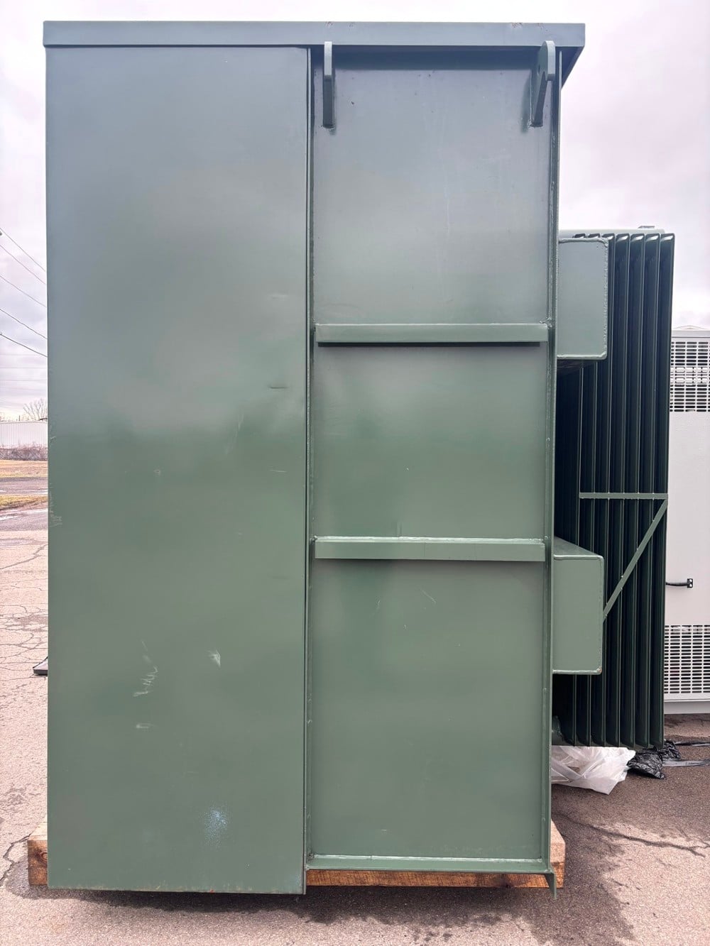 1000 KVA 34500GRDY/19920 Primary, 480Y/277 Secondary, T & R Electric, padmount transformer - Image 5