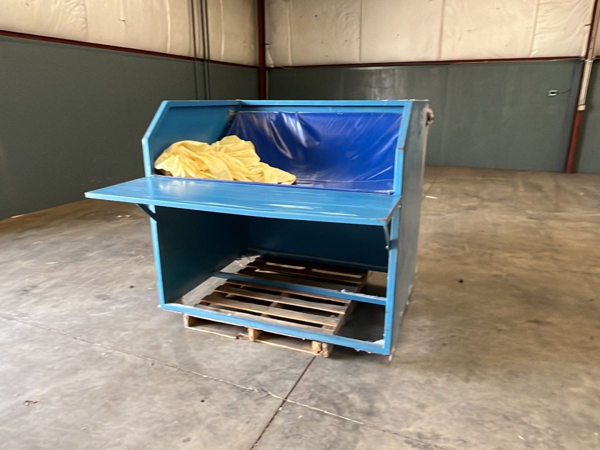 E-Tech, Wind Up Folding Table - Image 3