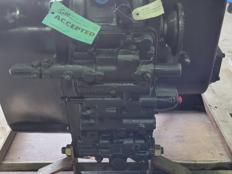 Dana #6422-57, transmission assembly, new surplus - Image 9