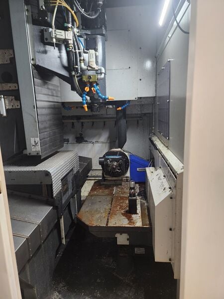 Brother #Speedio-R650X2, 40 ATC, 25.6" X, 16.7" Y, 17.1" Z, 16k RPM, #30, 17 HP, chip conveyor, rotary table - Image 5