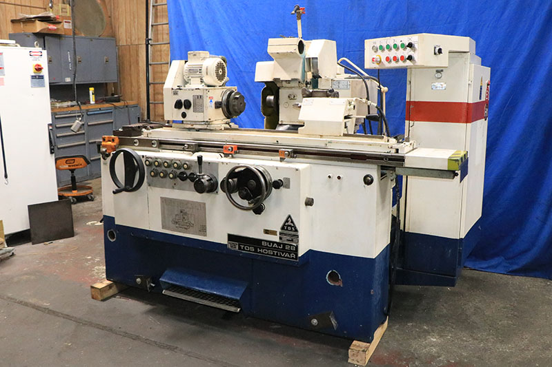 11" x 24.8" Tos Hostivar #BUAJ 28-630, universal cylindrical grinder, 16" x 1-1/2" x 5" wheel, automatic - Image 2