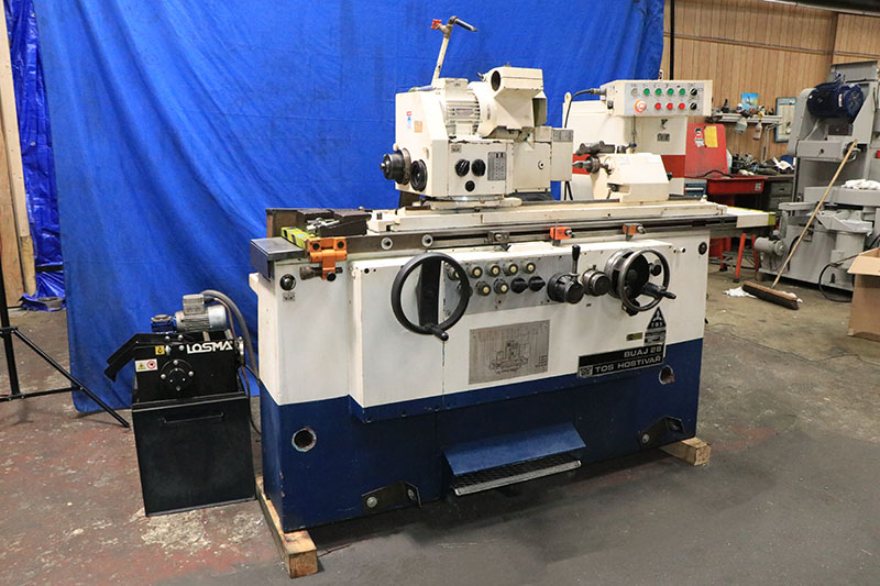 11" x 24.8" Tos Hostivar #BUAJ 28-630, universal cylindrical grinder, 16" x 1-1/2" x 5" wheel, automatic - Image 3