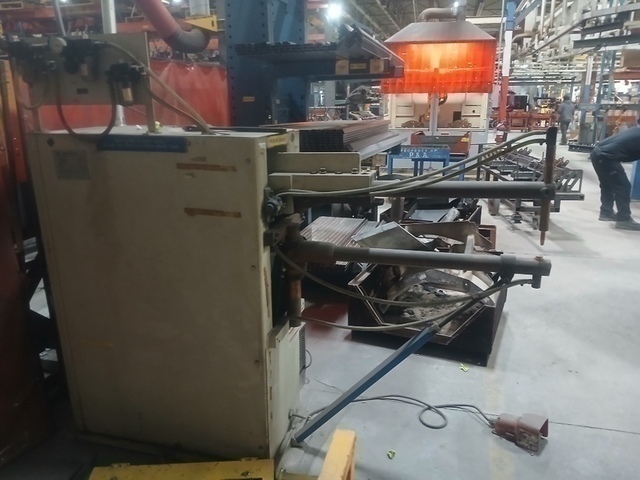 75 KVA Spot Weld Inc., 36" throat, 440 V., 2014 - Image 3