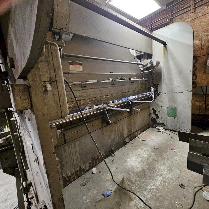 90 Ton, Chicago #410-P-SP, mechanical press brake, 10' overall - Image 2