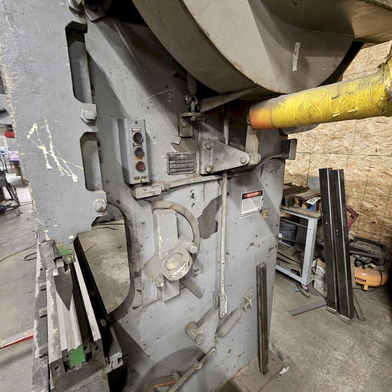 90 Ton, Chicago #410-P-SP, mechanical press brake, 10' overall - Image 3