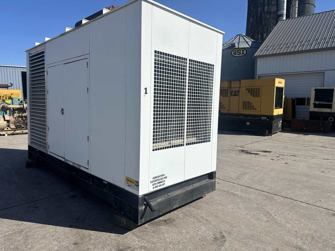 240 KW Caterpillar #3406, Natrual gas or propane generator set, with enclosure, 277/480 Volts, 1095 hours - Image 3