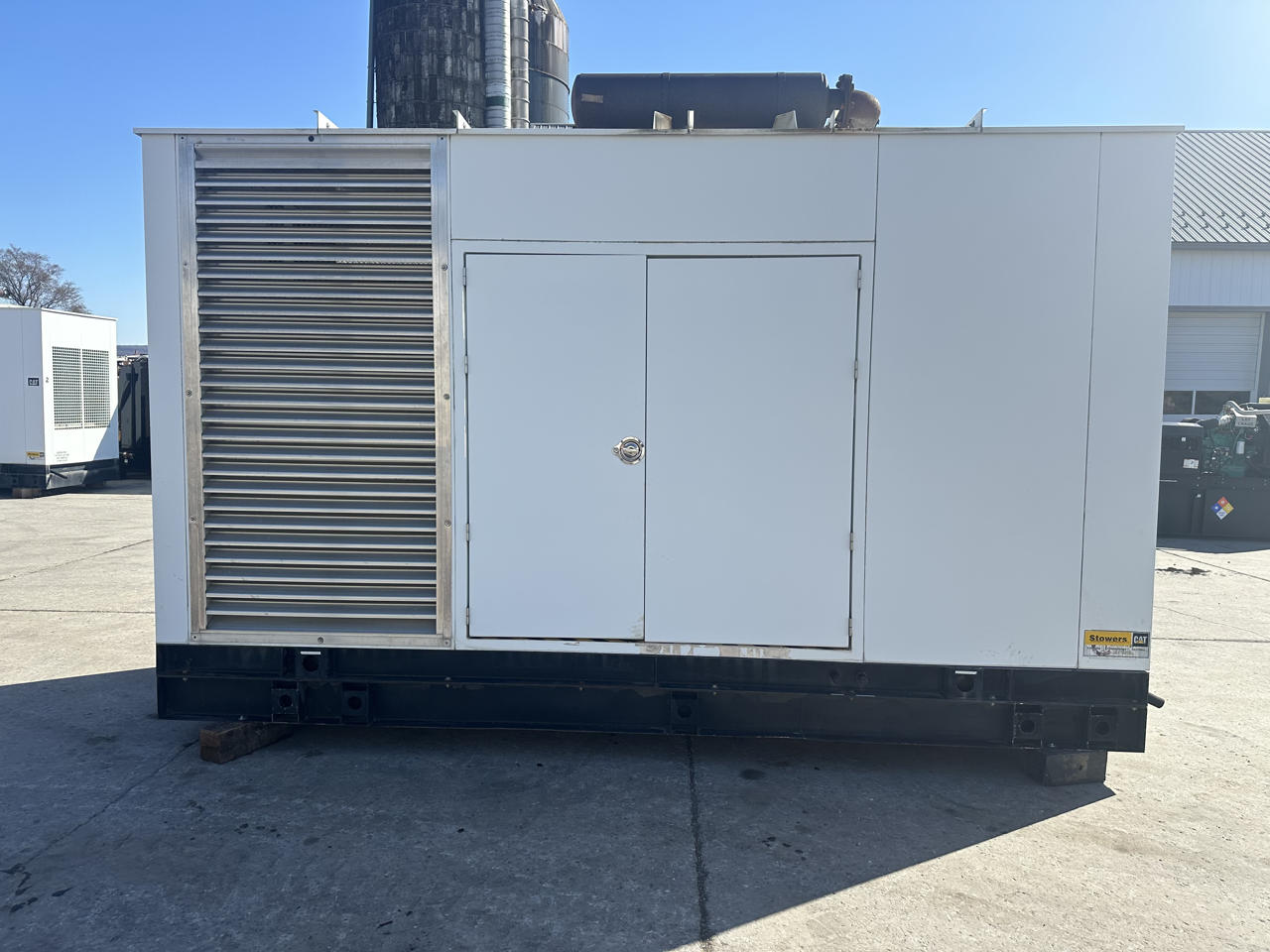 240 KW Caterpillar #3406, Natrual gas or propane generator set, with enclosure, 277/480 Volts, 1095 hours - Image 4