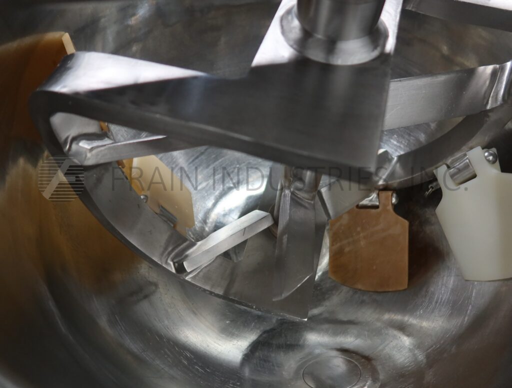 10 gallon Lee #10CHD9MT, Double Motion Kettle, 316 Stainless Steel, 17" diameter x 14-1/2", hydraulic tilt - Image 2