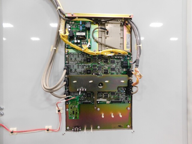 900 HP Yaskawa, G544600CB, Vector VFD drive, 1200 FLA, 480 VAC, 3 phase - Image 10