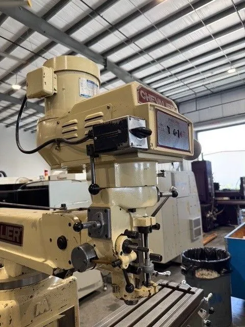 Chevalier #KM-3VS, vertical mill, 10" x50" tbl., 3 HP, 33.5" X, 12" Y, 16" Z, 60-4200 RPM, R8 - Image 9
