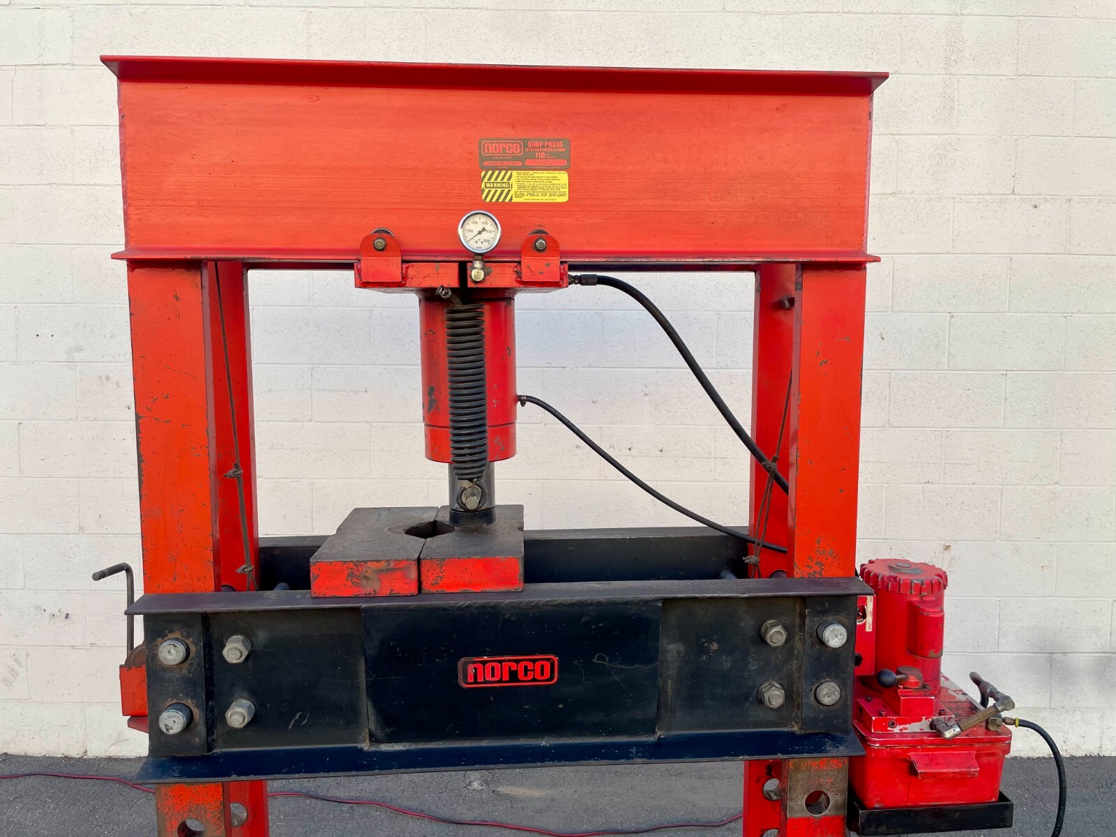 110 Ton, Norco #78110A, H-frame Hydraulic Shop Press, 9" bed rail, 10.25"ram travel - Image 8
