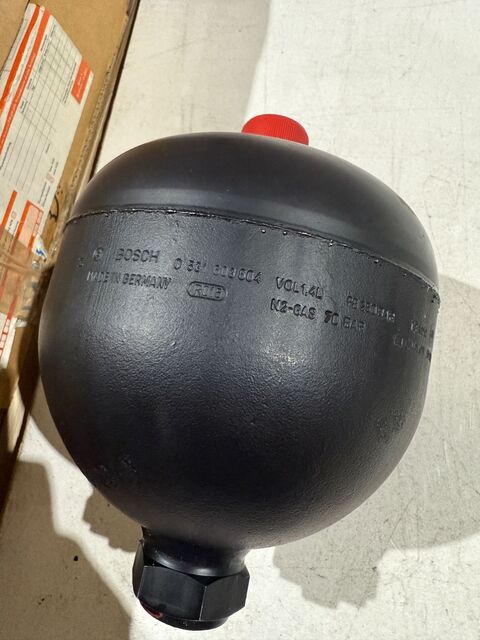 Bosch #0-531-602-615, Accumulator, 30 Bar, no box, New - Image 2
