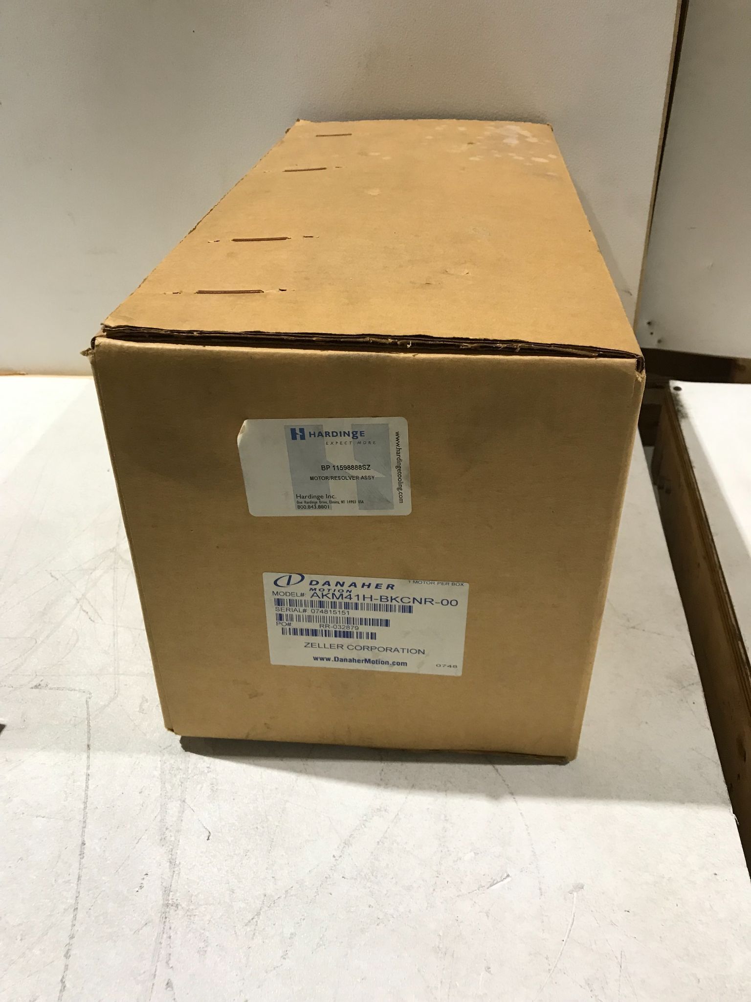 Danaher #AKM41H-BKCNR-00, Servo Motor, New - Image 1