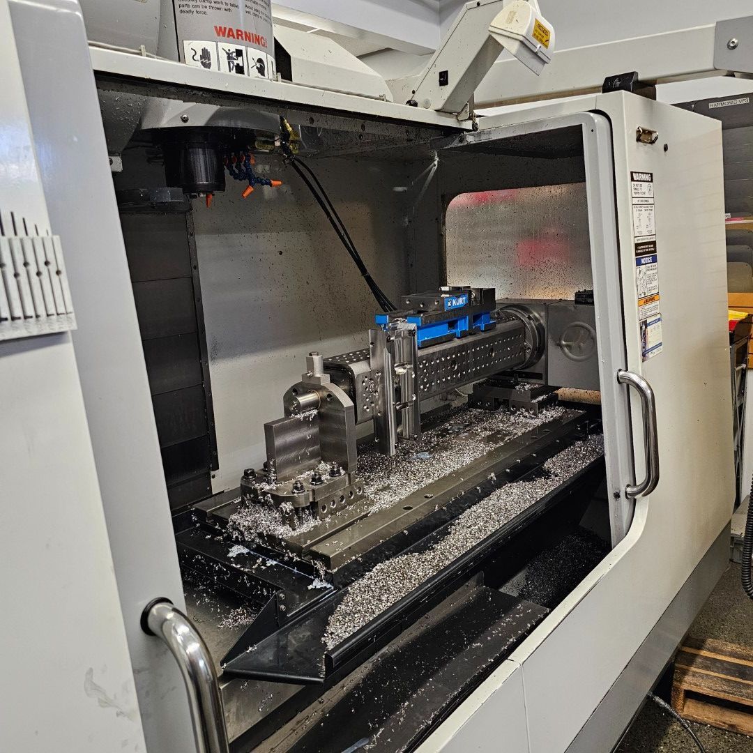 Haas #VF-3SS, vertical machining center, 24+1 automatic tool changer, 40" X, 20" Y, 25" Z, 12000 RPM, #40 - Image 5