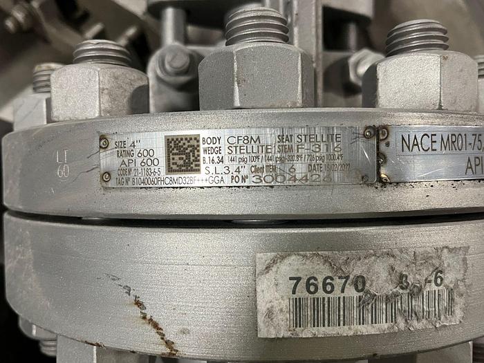 4" Valve #3004426, rating 600 CF8M manual operation, new spare - Image 2