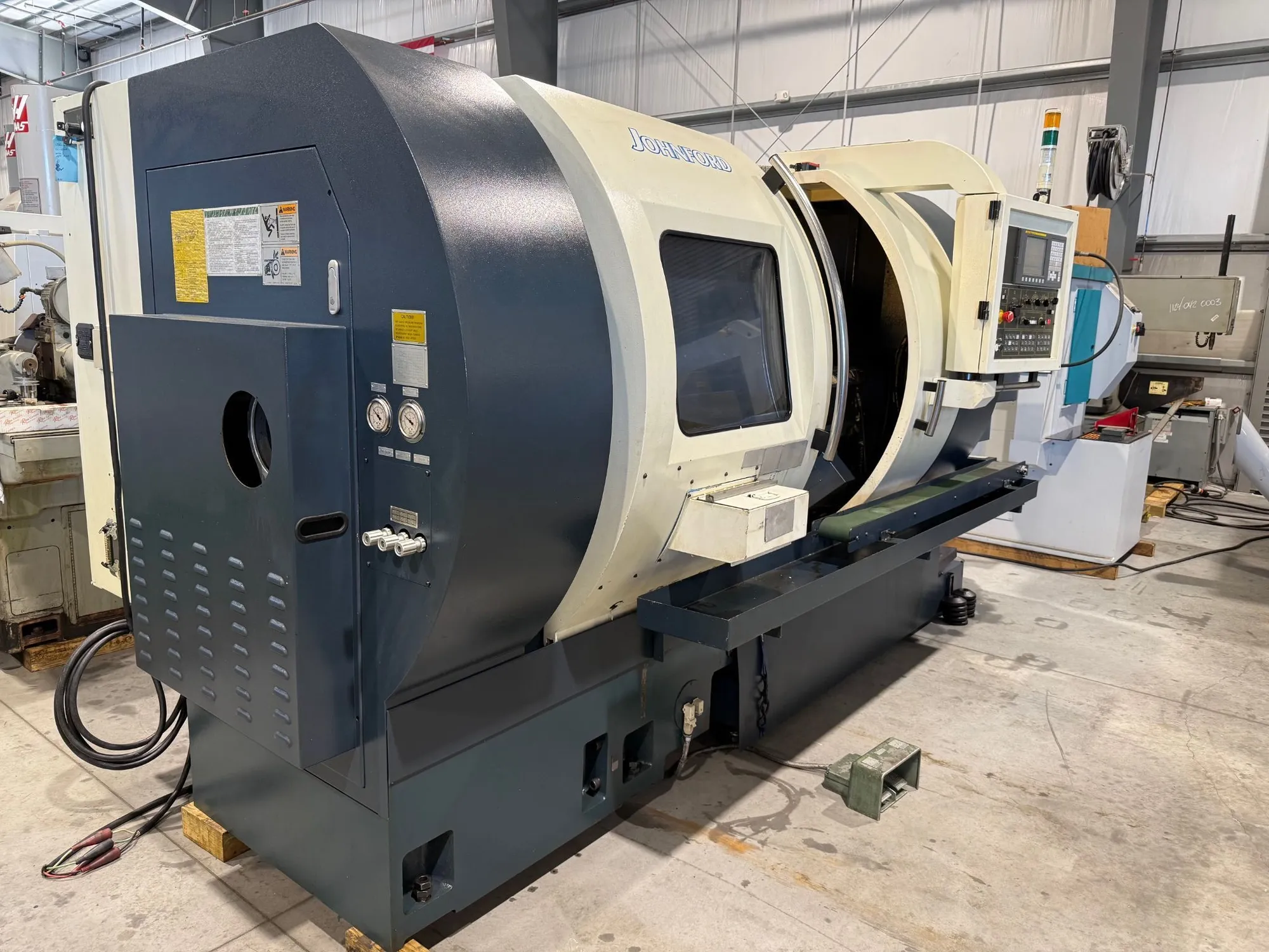Johnford #SL-500A, CNC lathe turning center, 22.8" swing, 12" chuck, 3-jaw, 4.5" bore, 2800 RPM, A2-11, 12 - Image 3