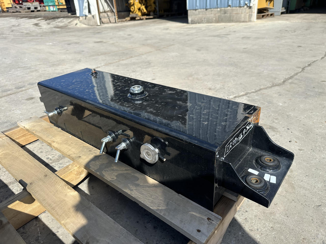 Caterpillar, expansion tank for radiator or heat exchanger, 44" L x 16" W x 9" H, new surplus, 2020 - Image 3