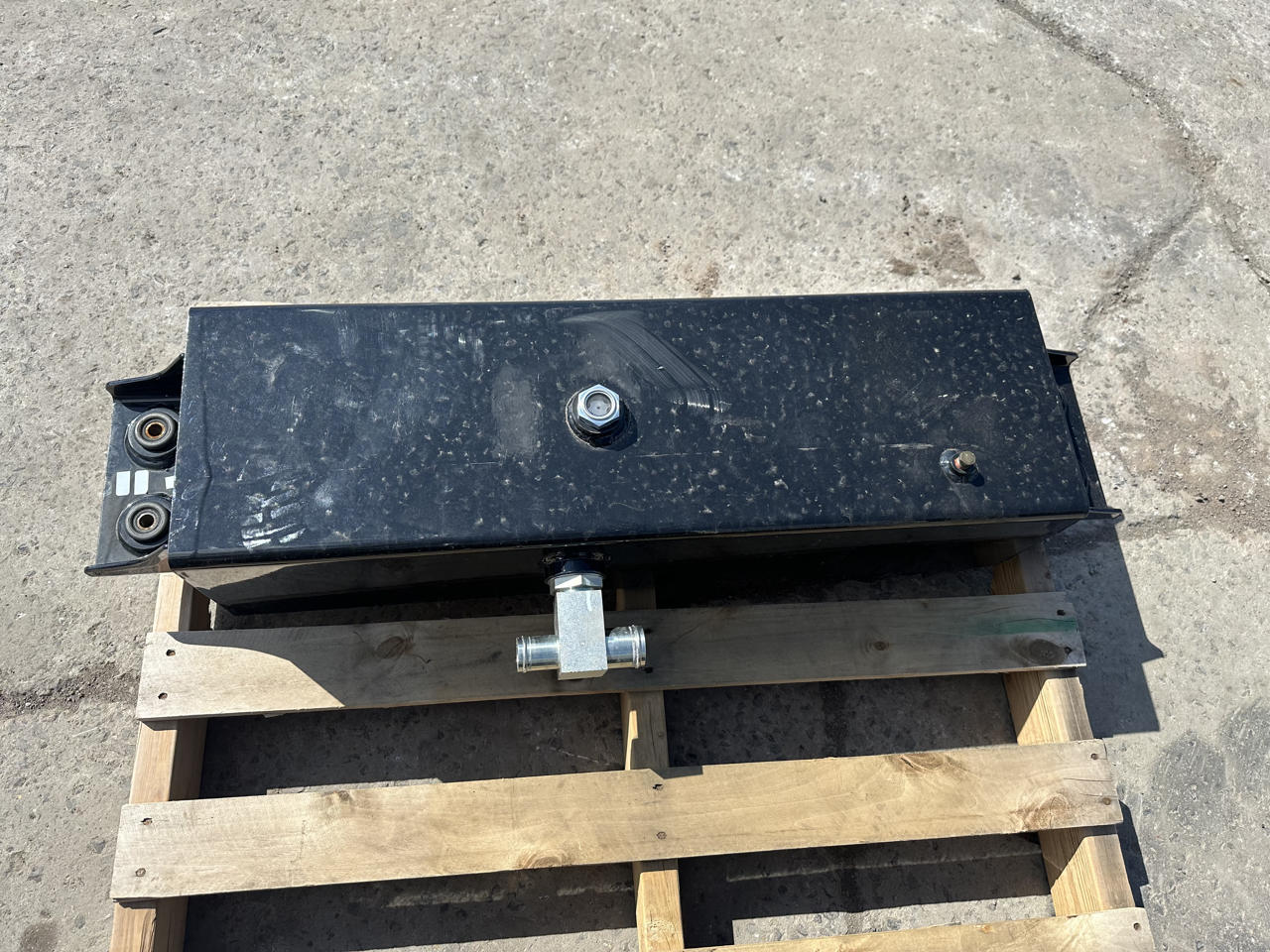 Caterpillar, expansion tank for radiator or heat exchanger, 44" L x 18" W x 9" H, new surplus, 2020 - Image 6