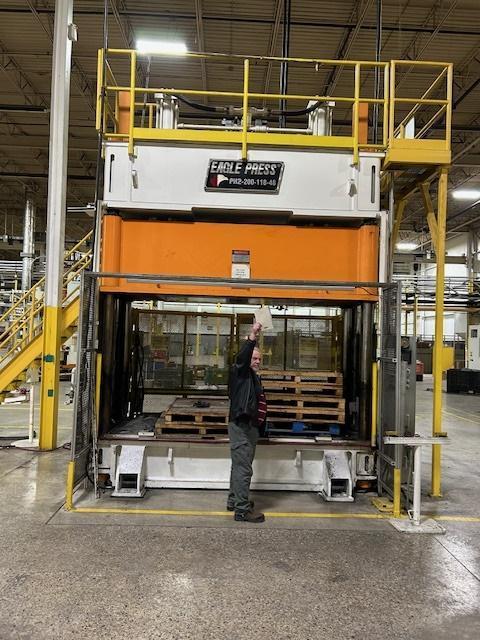 200 Ton, Eagle #PH2-200-118-48, hydraulic press, 48" stroke, 68" daylight, 118" x48" bed, 250 gallon - Image 1