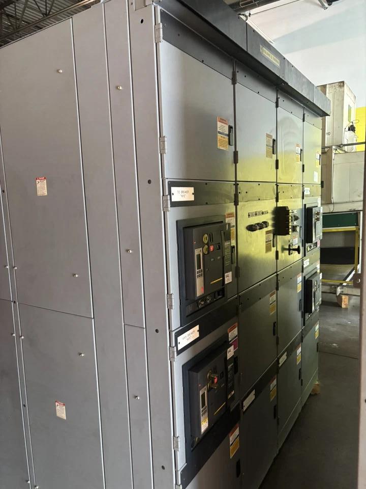 Square D, 1600 Amp, 2200 Volts, 700 Volts, 50 KA Delta Wye Main Breaker, 2006 - Image 7