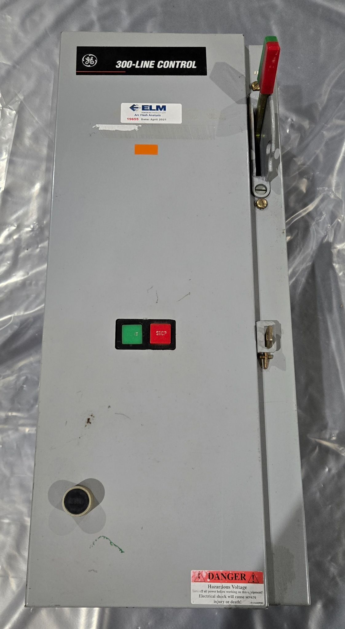 General Electric, 300 Line Control, disconnect & load switch, combo box type 1 enclosure - Image 1