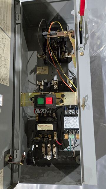 General Electric, 300 Line Control, disconnect & load switch, combo box type 1 enclosure - Image 4