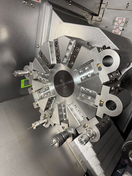 Akira-Seiki #SL-20, CNC lathe, Mi-645 Control, 17.7" swing, 6" chuck, 1.7" bar, chip conveyor, 2019 - Image 7