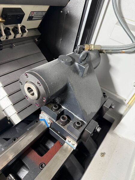 Akira-Seiki #SL-20, CNC lathe, Mi-645 Control, 17.7" swing, 6" chuck, 1.7" bar, chip conveyor, 2019 - Image 8