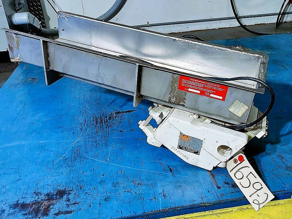 Eriez #HS42, vibratory pan feeder, 10" x 30" x 4", 115 V., Stainless Steel tray - Image 2