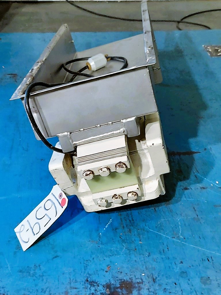 Eriez #HS42, vibratory pan feeder, 10" x 30" x 4", 115 V., Stainless Steel tray - Image 3