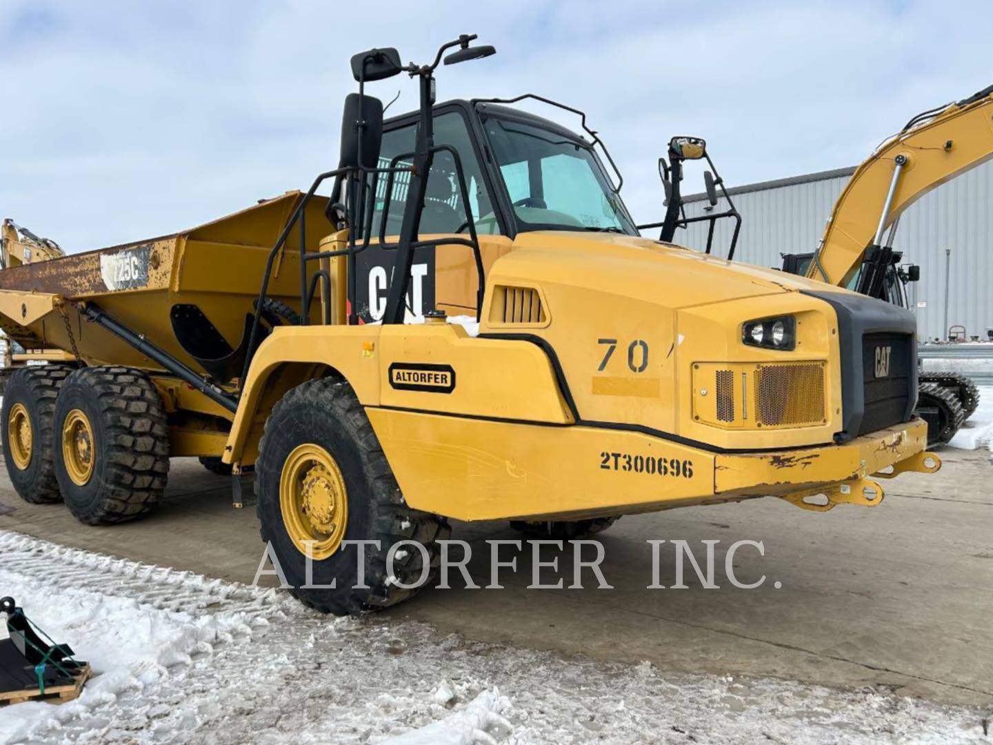 Caterpillar 725C2, Articulated Truck, 5988 hours, S/N: 2T300696, 2019 - Image 2