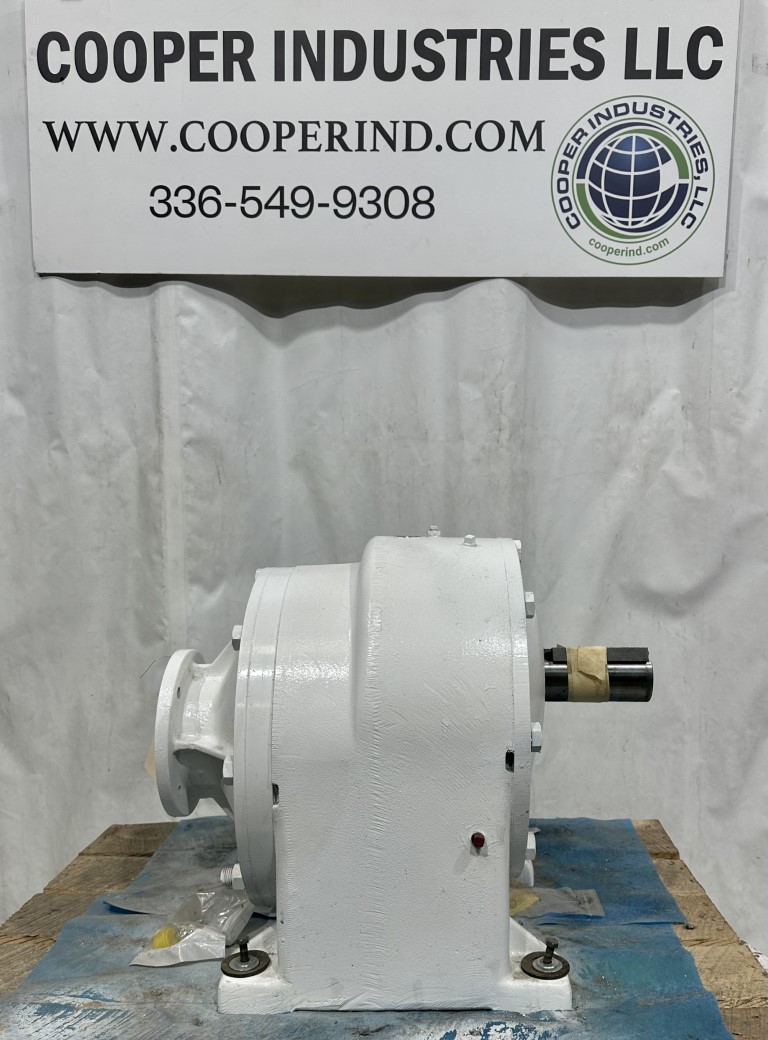 11.9 HP @ 1750 RPM, Master Power Transmission, Gear Reducer, 17 RPM Out, 105.90 :1 Ratio, 2.625" dia. Shaft - Image 2