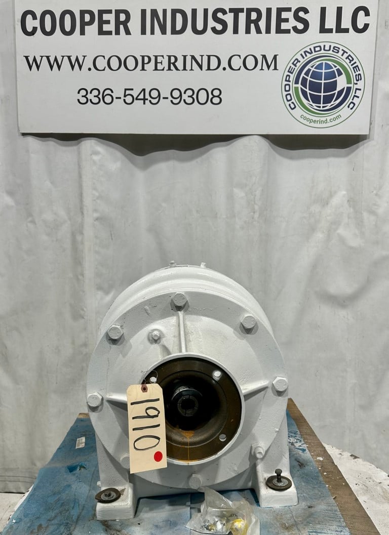11.9 HP @ 1750 RPM, Master Power Transmission, Gear Reducer, 17 RPM Out, 105.90 :1 Ratio, 2.625" dia. Shaft - Image 4