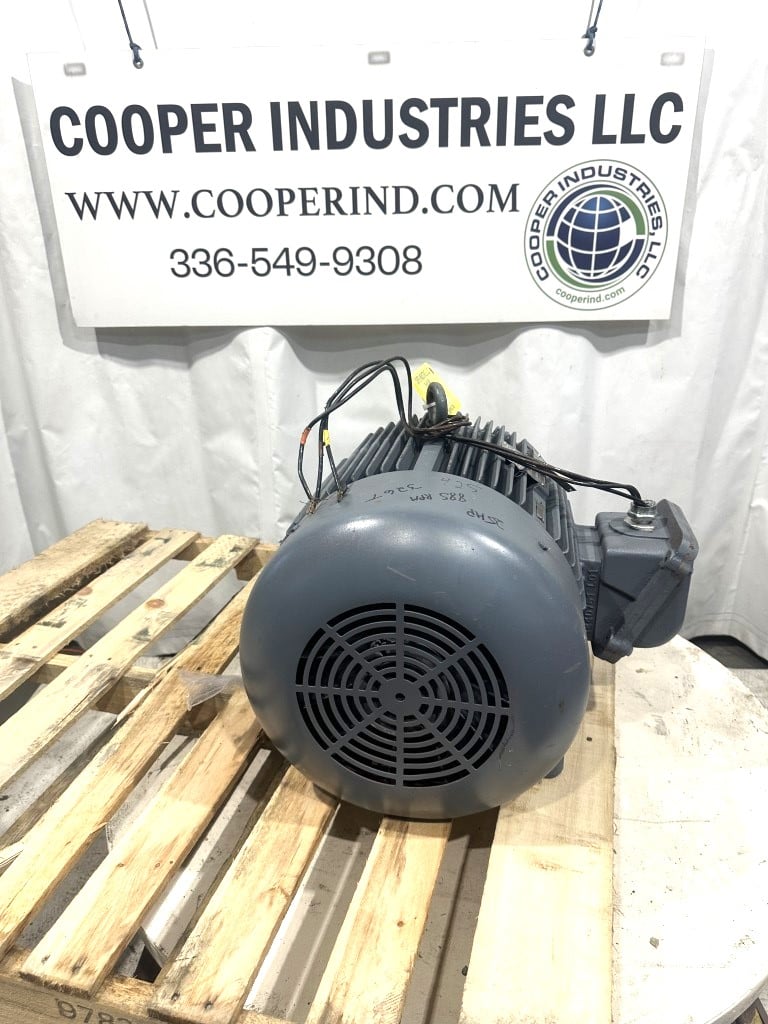 25 HP 885 RPM Westinghouse, Electric Motor, Frame 326T, 3 Phase, 60 Hz, 65/32.5 Amps, 230/460 V - Image 4