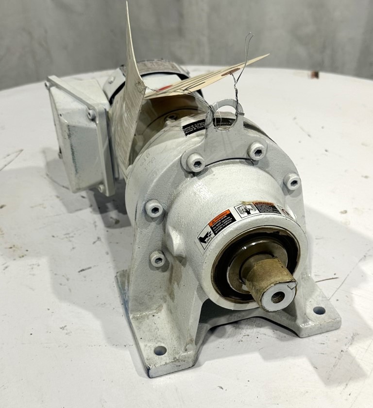 .25 HP 1730 RPM Sumitomo #CNHMS02-6105DAYA-289, Inline Gear Motor Reducer, 289:1 Ratio, 3 Phase, 6.06 Out - Image 2