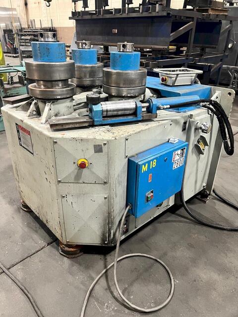 4" x 4" x 1/2" WDM #AR-41, hydraulic angle roll, 5" shaft diameter, AR-520 pendent control, 2010 - Image 2