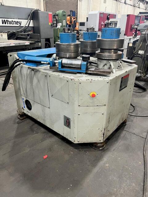 4" x 4" x 1/2" WDM #AR-41, hydraulic angle roll, 5" shaft diameter, AR-520 pendent control, 2010 - Image 3