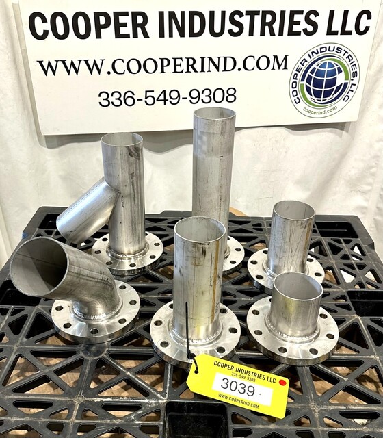 Stainless Weld on Pipe Fittings w/Stub Ends, 150 lb. Flange, 4" diameter, 4" Stubs, 6 Qty. - Image 2