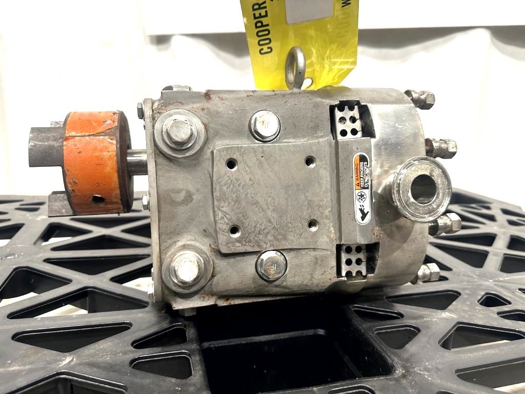SPX #006U3, Universal Pump, Stainless Steel, 1" I.D. Inlet/Outlet w/2" Flange - Image 3