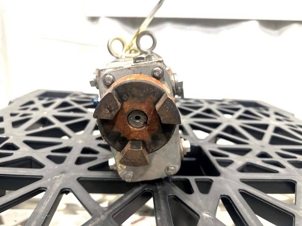 SPX #006U3, Universal Pump, Stainless Steel, 1" I.D. Inlet/Outlet w/2" Flange - Image 7