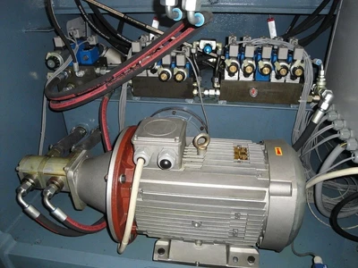 Durma #PBH-125, rollformer, 3-shaft, 5.5"/4.7"/4.7" diameter, 20 HP, 29 FPM, digital read out - Image 1
