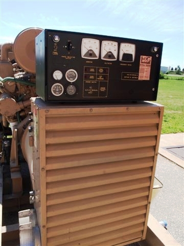 450 KW Marathon Electric Diesel Genset, 3 phase 240/480 Volts, Cummins engine, transfer switch, 520 hours - Image 3