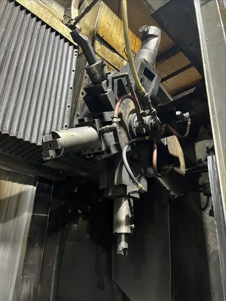 Motch & Merryweather #135VNC, CNC vertical turret lathe, GE Fanuc 18T, 30" chuck, 35" swing, chip conveyor - Image 3