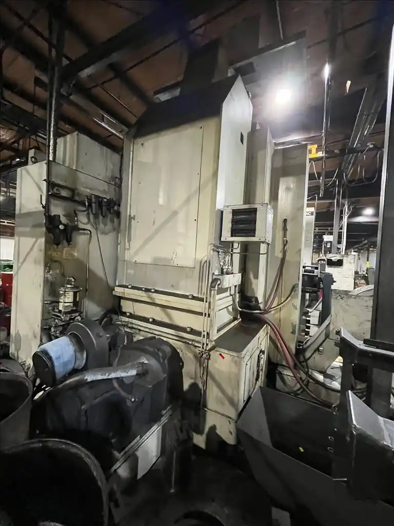 Motch & Merryweather #135VNC, CNC vertical turret lathe, GE Fanuc 18T, 30" chuck, 35" swing, chip conveyor - Image 8