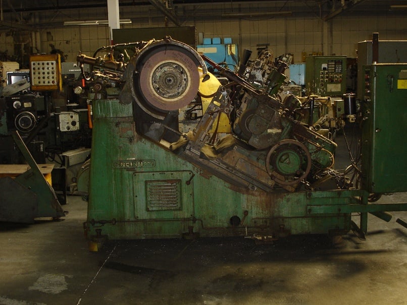 Cincinnati No. 4 Mdl. EA, centerless grinder, 9" diameter Short work capacity, 4" diameter bar, 24" & 14" - Image 1