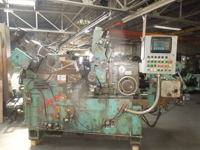 Cincinnati No. 230-10, twin grip centerless grinder, 4" diameter work rest capacity, 4" Infeed work rest, 24" - Image 1