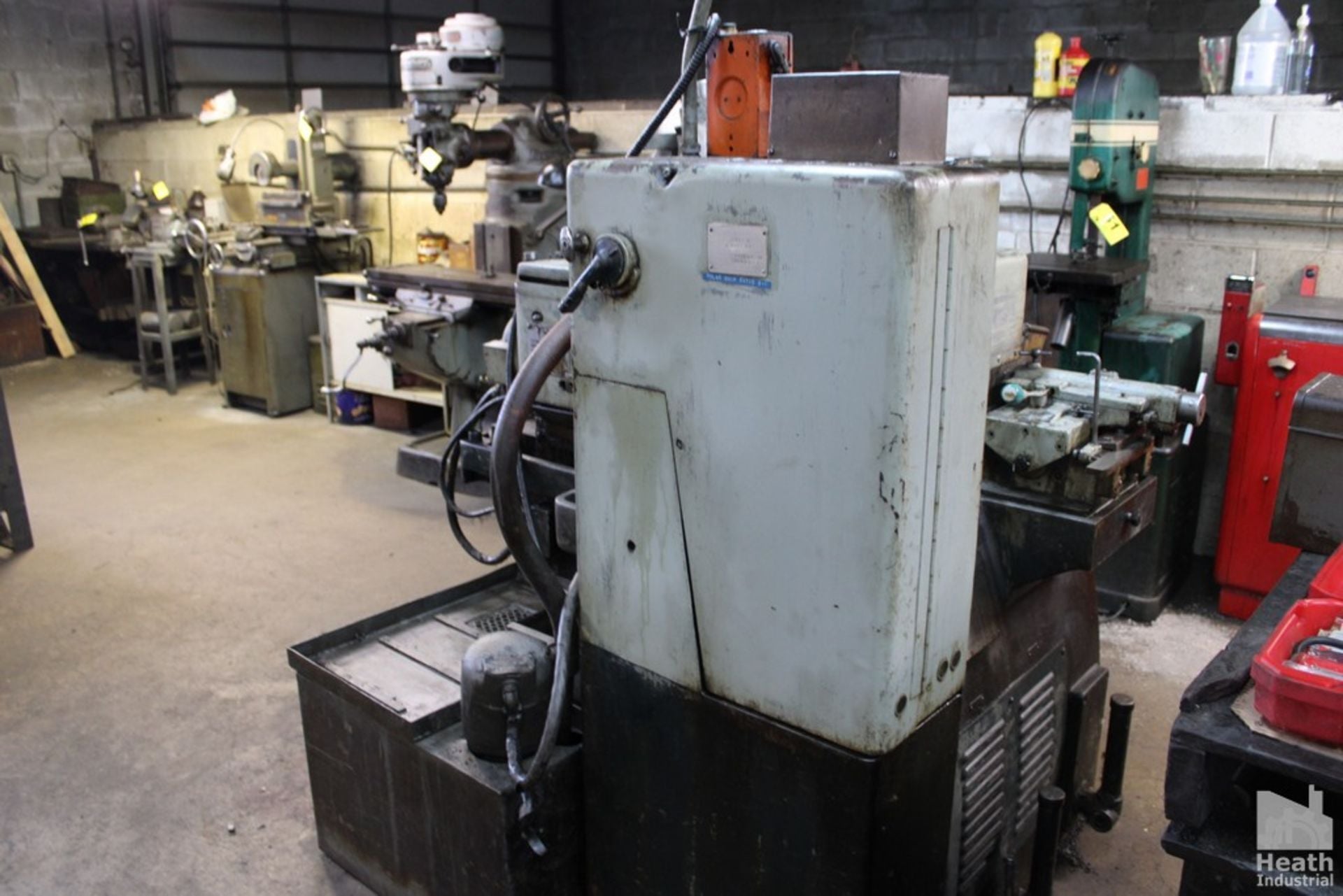 Cincinnati No. 107-4, centerless grinder, 4" Infeed work rest, 16" diameter & 9" diameter wheels capacity - Image 7